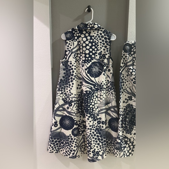 Bryn Walker Crop Pant and vest in Blu Fiori D'Acqua - Picture 4 of 6